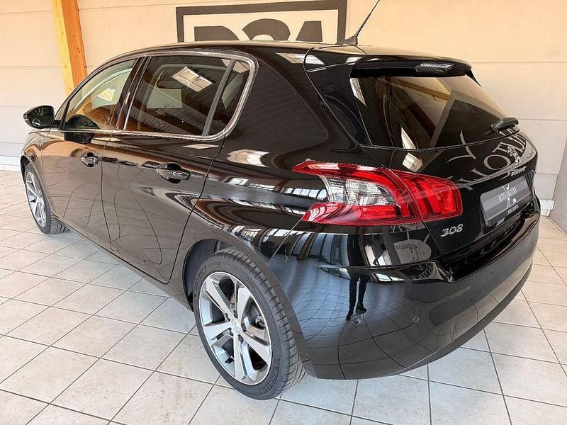 Gebraucht Peugeot 308 131 PS (96 kW) 2019 Schwarz Limousine