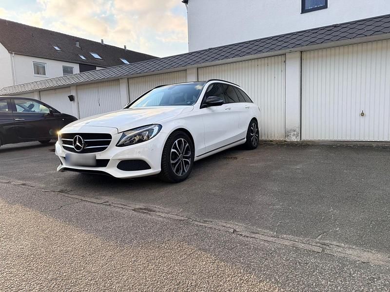 Gebraucht Mercedes C300 Edition 256 PS (188 kW) 2016 Weiß Kombi