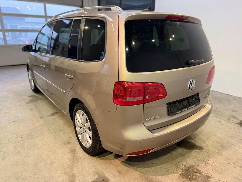 Gebraucht VW Touran Highline 140 PS (102 kW) 2012 Beige Van / Kleinbus