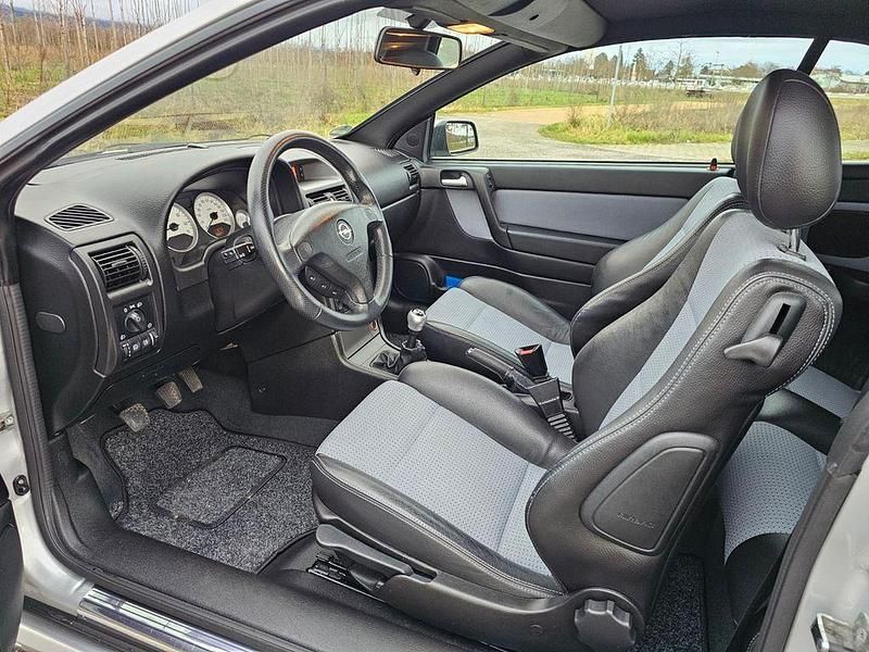 Gebraucht Opel Astra Cabriolet Edition 147 PS (108 kW) 2005 Silber Cabrio