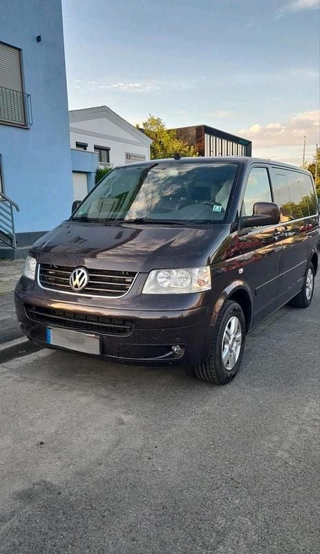 Braun Gebraucht 2009 VW T5 Highline Van | 11.100 € (Fairer Preis) - Bild 1/4