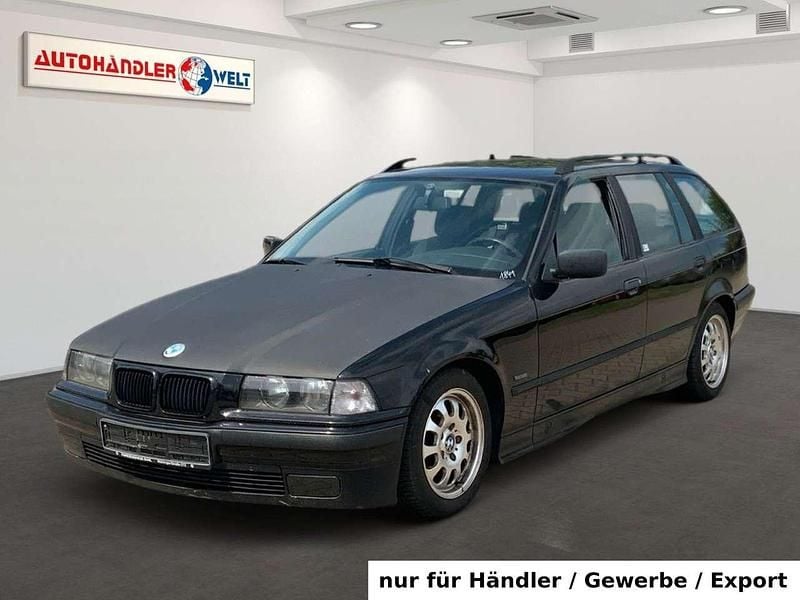 Schwarz Gebraucht 1996 BMW 318 Kombi | 1.499 € (Superpreis) - Bild 1/3