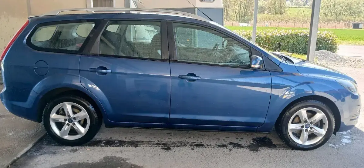 Gebraucht Ford Focus 125 PS (91 kW) 2010 Kombi