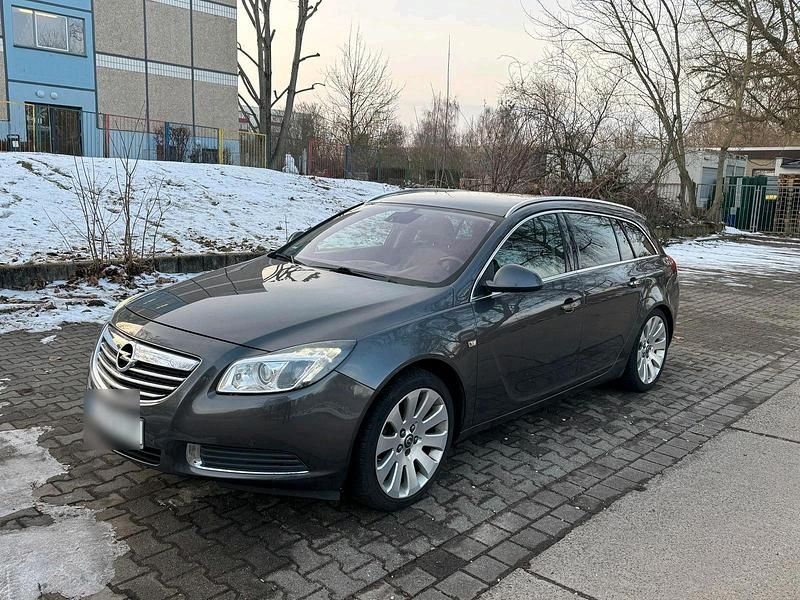 Gebraucht Opel Insignia 163 PS (119 kW) 2010 Grau Kombi