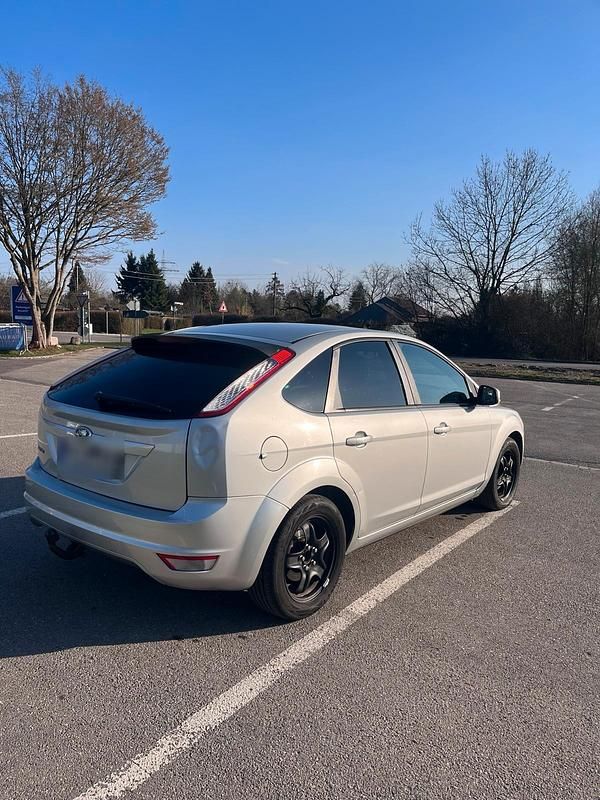 Używany Ford Focus 100 KM (73 kW) 2008 Sedan/Limuzyna