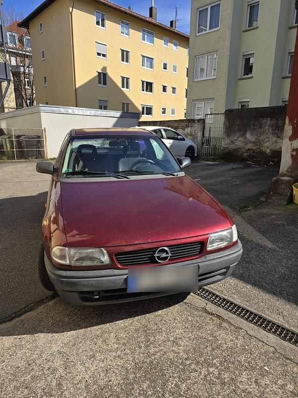 Gebraucht Opel Astra 75 PS (55 kW) 1997 Andere farben Limousine