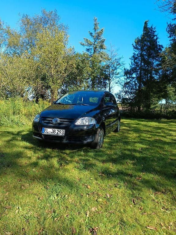 Schwarz Gebraucht 2009 VW Fox Refresh Kleinwagen | 800 € (Guter Preis) - Bild 1/4