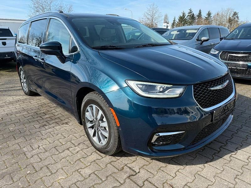 Gebraucht Chrysler Pacifica 291 PS (214 kW) 2021 Blau Van