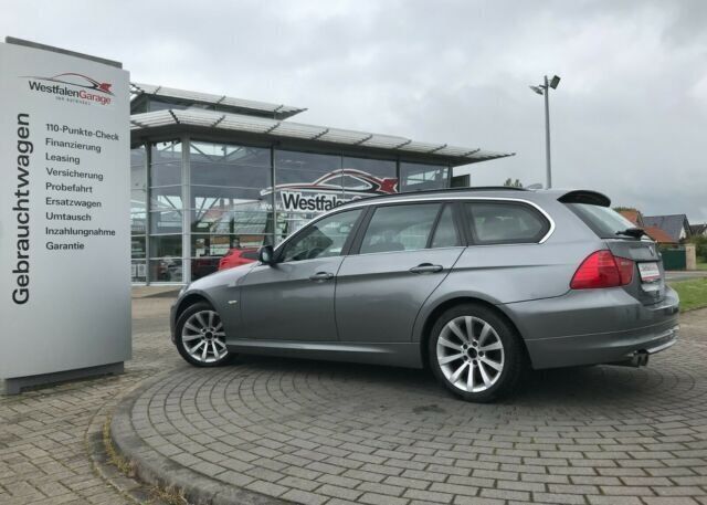 Gebraucht BMW 330 245 PS (180 kW) 2011 Grau metallic Kombi