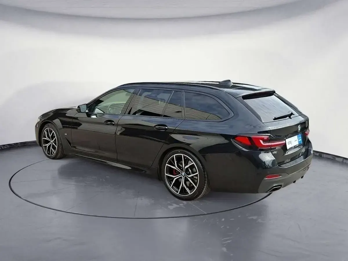 Gebraucht BMW 540 M Sport 333 PS (244 kW) 2023 Schwarz Kombi