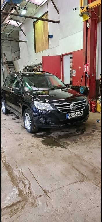 Schwarz Gebraucht 2011 VW Tiguan Trendline SUV | 5.000 € (Guter Preis) - Bild 1/3