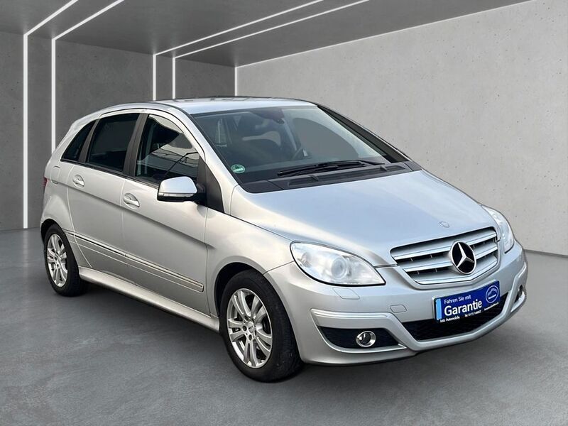 Gebraucht Mercedes B180 109 PS (80 kW) 2011 Silber Van / Kleinbus