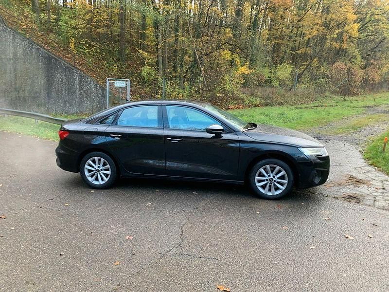 Gebraucht Audi A3 Sport 116 PS (85 kW) 2021 Schwarz Limousine