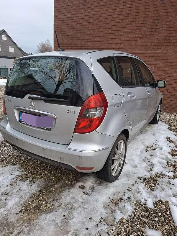 Gebraucht Mercedes A180 Avantgarde 110 PS (80 kW) 2011 Silber Limousine