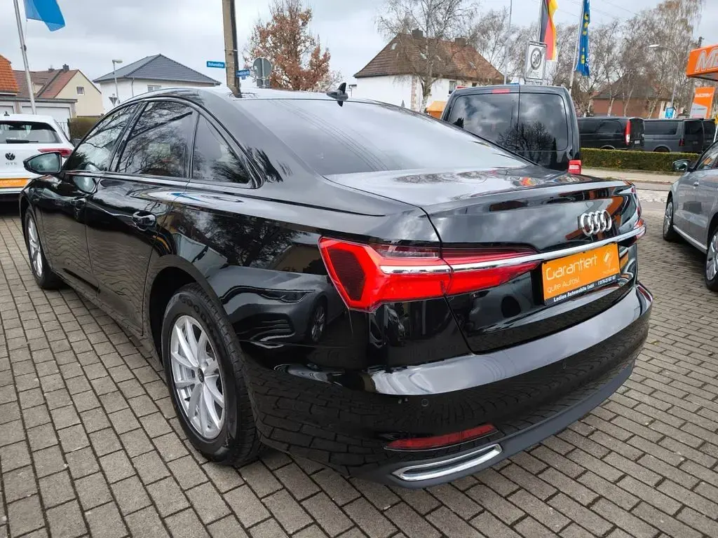 Używany Audi A6 163 KM (119 kW) 2022 Czarny Sedan/Limuzyna