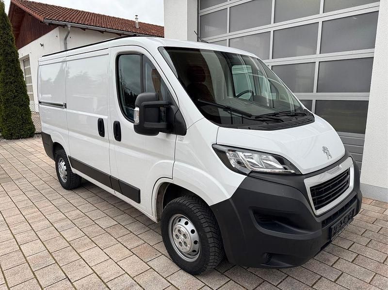 Gebraucht Peugeot Boxer Premium 120 PS (88 kW) 2022 Weiß Van