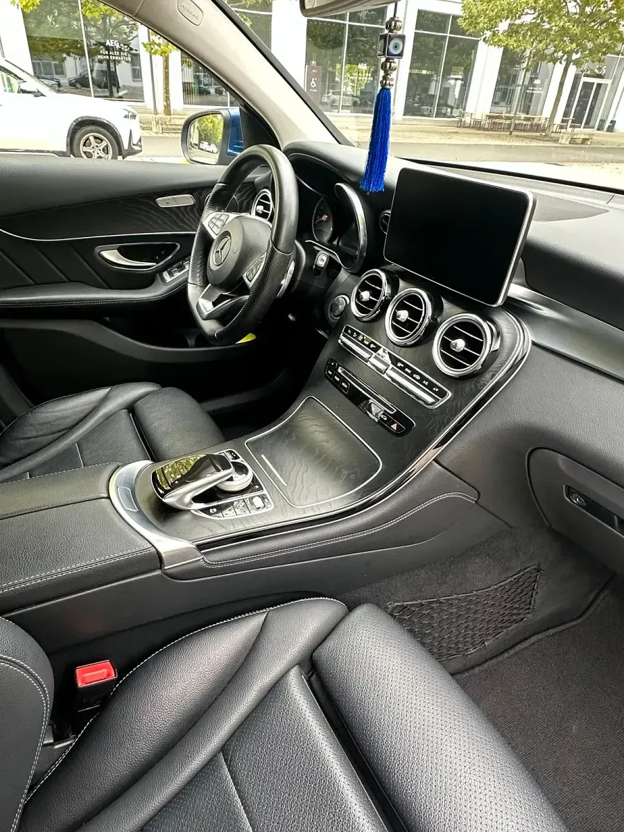 Gebraucht Mercedes GLC220 AMG line 170 PS (125 kW) 2017 Blau SUV