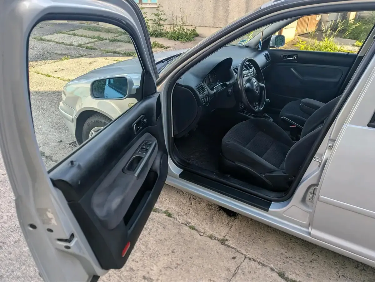 Gebraucht VW Bora 102 PS (75 kW) 1999 Grau Kombi