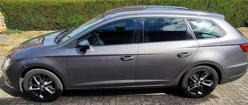 Grau Gebraucht 2014 Seat Leon Kombi | 9.500 € (Fairer Preis) - Bild 1/4