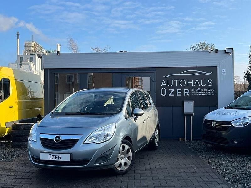 Silber Gebraucht 2013 Opel Meriva Edition Van / Kleinbus | 4.900 € (Guter Preis) - Bild 1/4