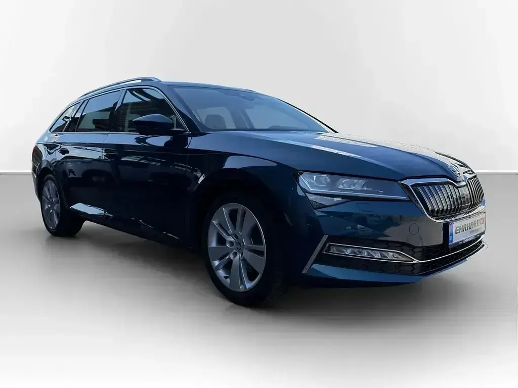 Gebraucht Skoda Superb Style 218 PS (160 kW) 2020 Blau Kombi