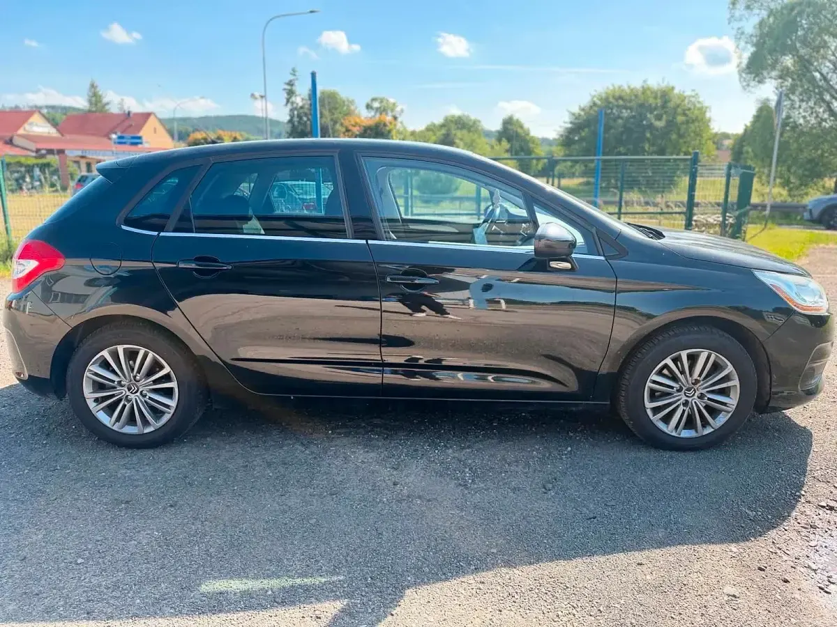 Gebraucht Citroën C4 120 PS (88 kW) 2011 Schwarz Limousine