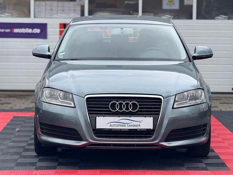 Gebraucht Audi A3 Attraction 125 PS (91 kW) 2009 Grau Kleinwagen