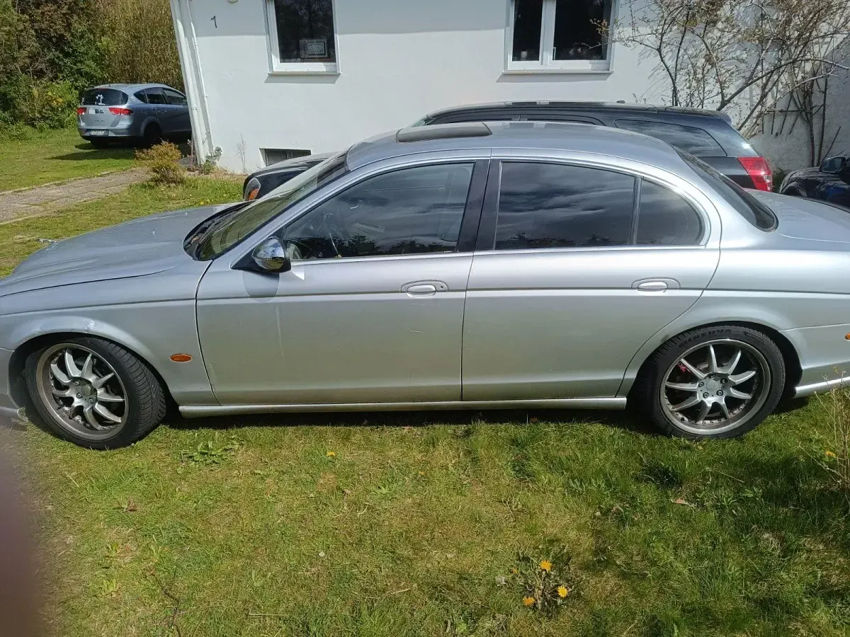 Käytetty Jaguar S-Type S 298 HP (219 kW) 2003 Hopea Sedan