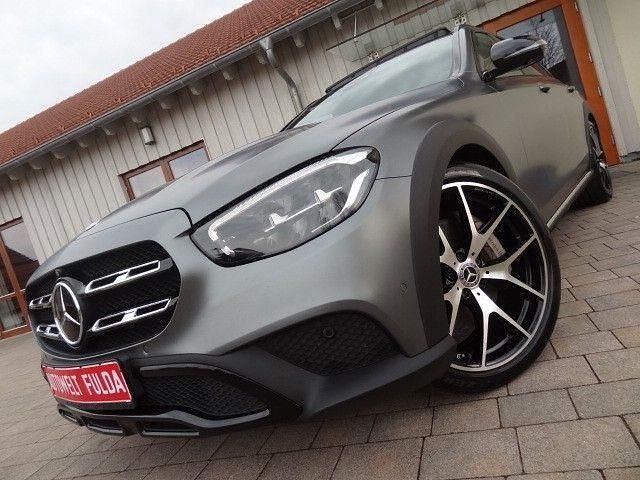 Gebraucht Mercedes E400 330 PS (242 kW) 2022 Grau Limousine