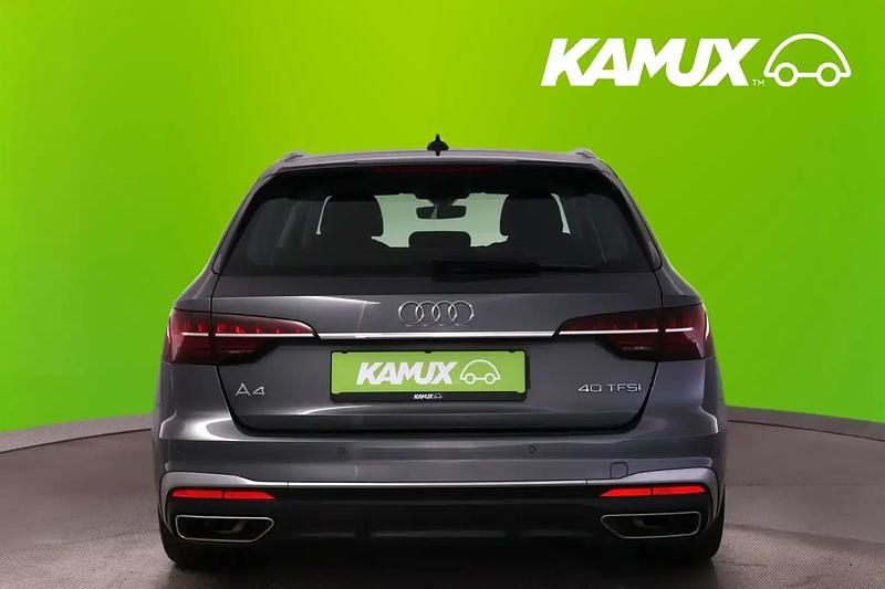 Gebraucht Audi A4 S-Line 204 PS (150 kW) 2023 Silber / grau Kombi