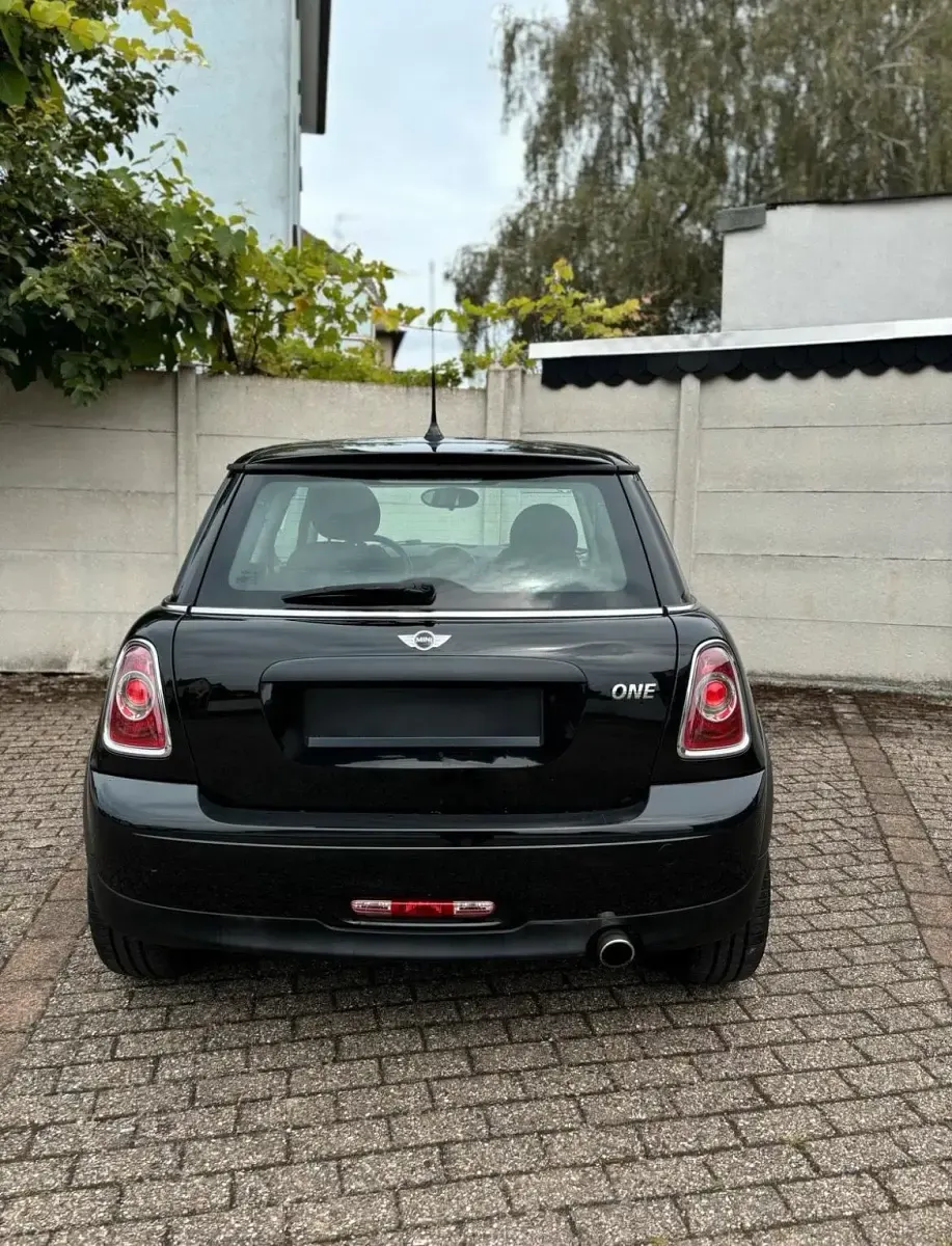 Gebraucht Mini ONE 75 PS (55 kW) 2012 Schwarz Kleinwagen