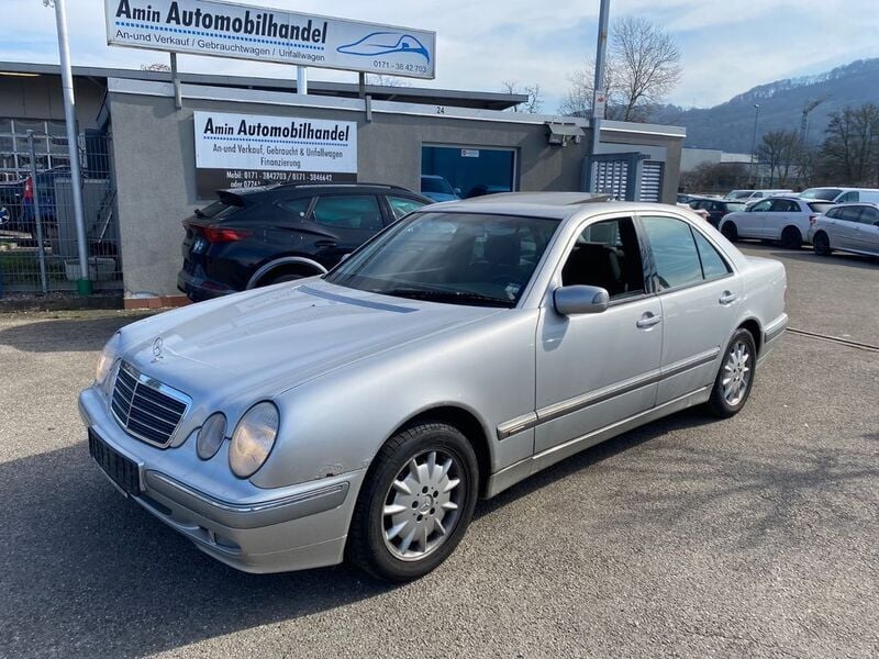 Gebraucht Mercedes E280 Elegance 204 PS (150 kW) 2001 Grau Limousine