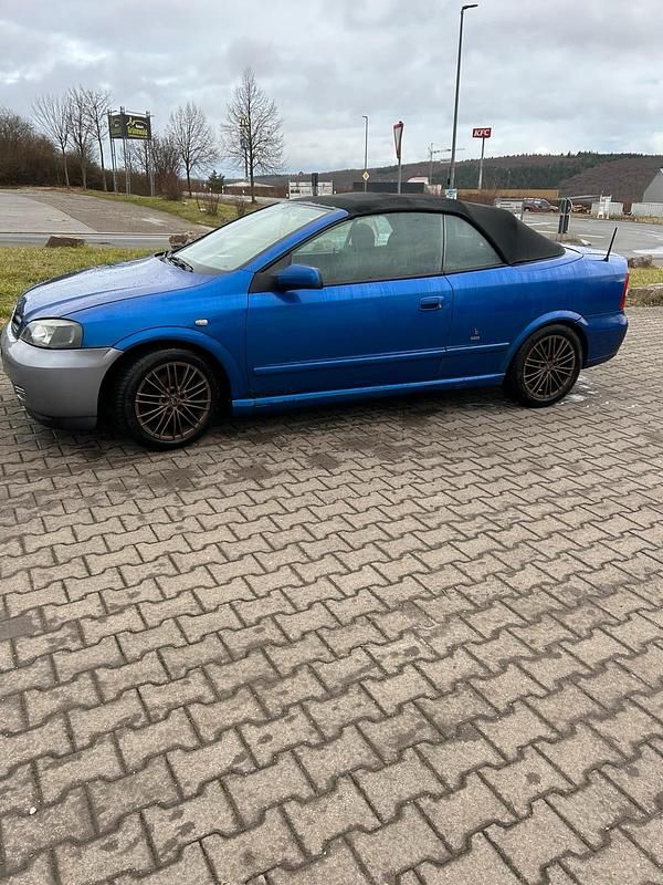Gebraucht Opel Astra Cabriolet 125 PS (91 kW) 2004 Blau Cabrio