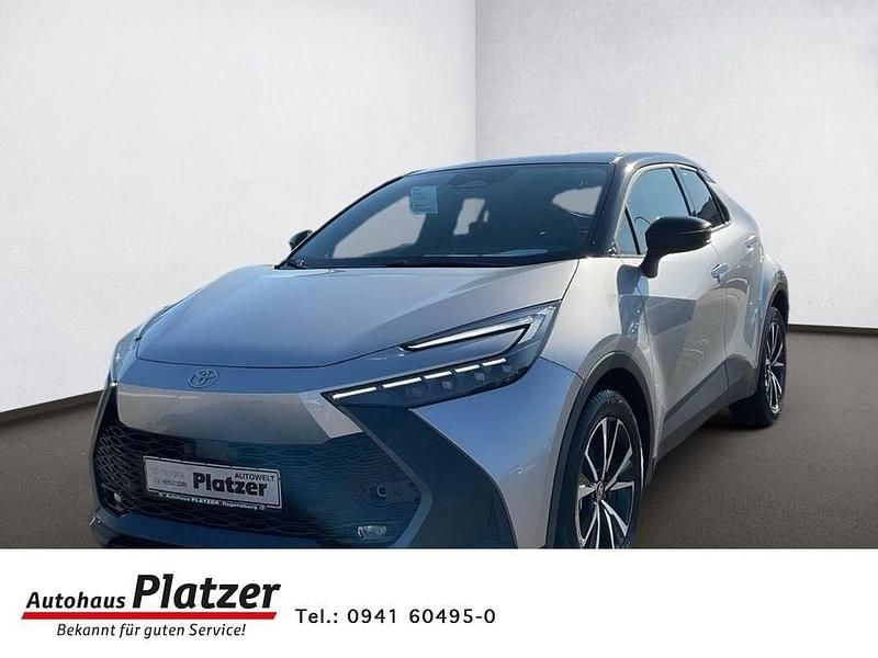 1l0)/ black (202) (silber Gebraucht 2024 Toyota C-HR Team SUV | 29.980 € (Guter Preis) - Bild 1/4
