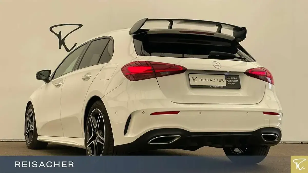 Gebraucht Mercedes A250 AMG line 224 PS (164 kW) 2023 Weiß Limousine