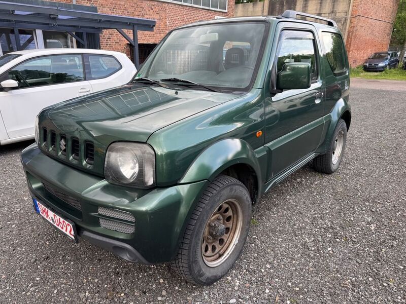 Grün Gebraucht 2009 Suzuki Jimny Ranger SUV | 4.990 € (Teuer) - Bild 1/4