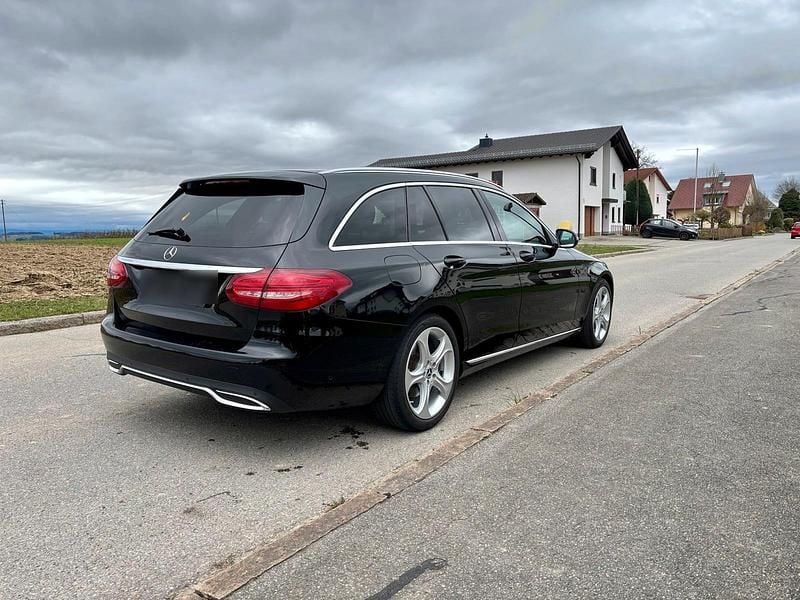 Gebraucht Mercedes C200 136 PS (100 kW) 2016 Schwarz Kombi