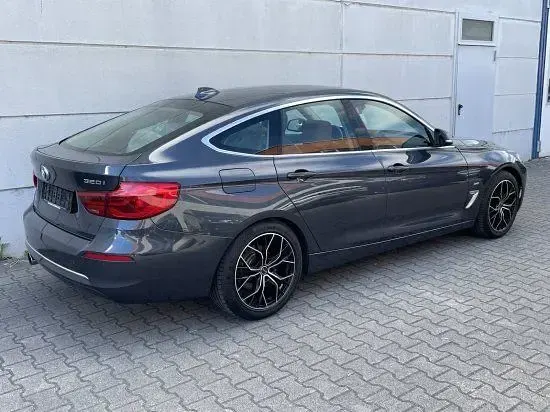 Gebraucht BMW 320 Luxury Line 184 PS (135 kW) 2017 Grau metallic Limousine