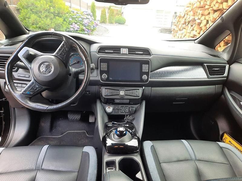 Gebraucht Nissan Leaf Tekna 110 kW (150 PS) 2020 Schwarz Kleinwagen