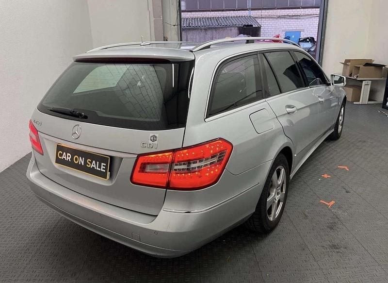 Gebraucht Mercedes E250 Elegance 204 PS (150 kW) 2010 Other Kombi