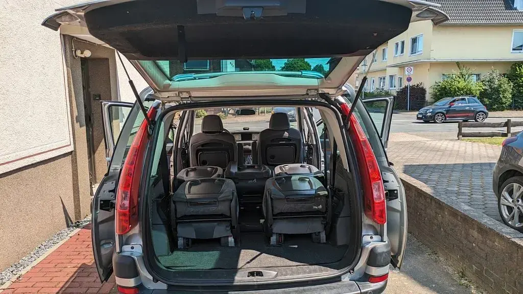 Używany Citroën C8 140 KM (102 kW) 2006 Srebrny Minivan
