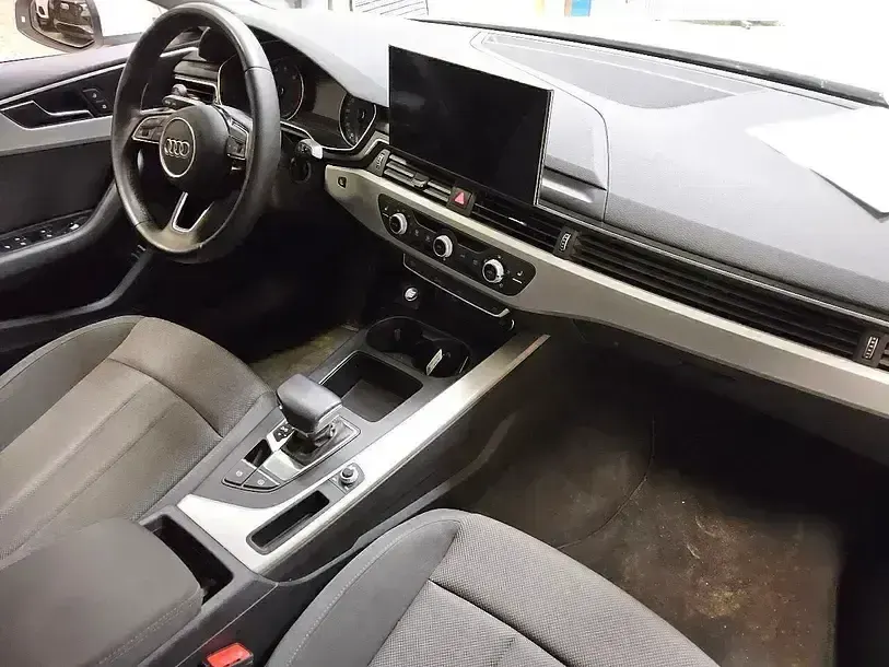 Gebraucht Audi A5 Sportback Comfort 150 PS (110 kW) 2022 Ibisweiß Kleinwagen