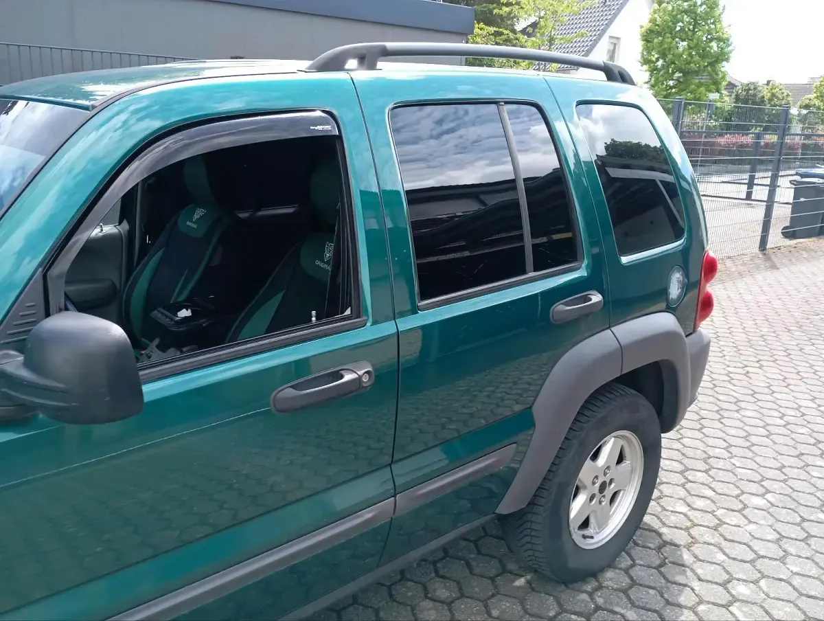 Gebraucht Jeep Cherokee 204 PS (150 kW) 2005 Grün SUV