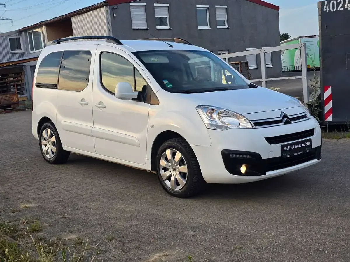 Gebraucht Citroën Berlingo Shine 110 PS (80 kW) 2012 Lack weiss banquise Van / Kleinbus