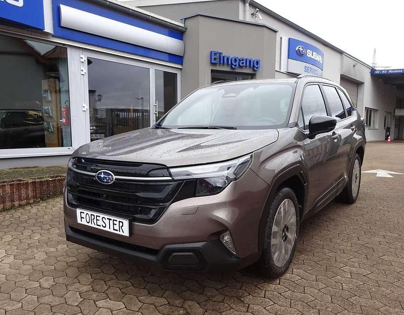 Neu Subaru Forester Platinum 136 PS (100 kW) 2025 Brillant bronze SUV