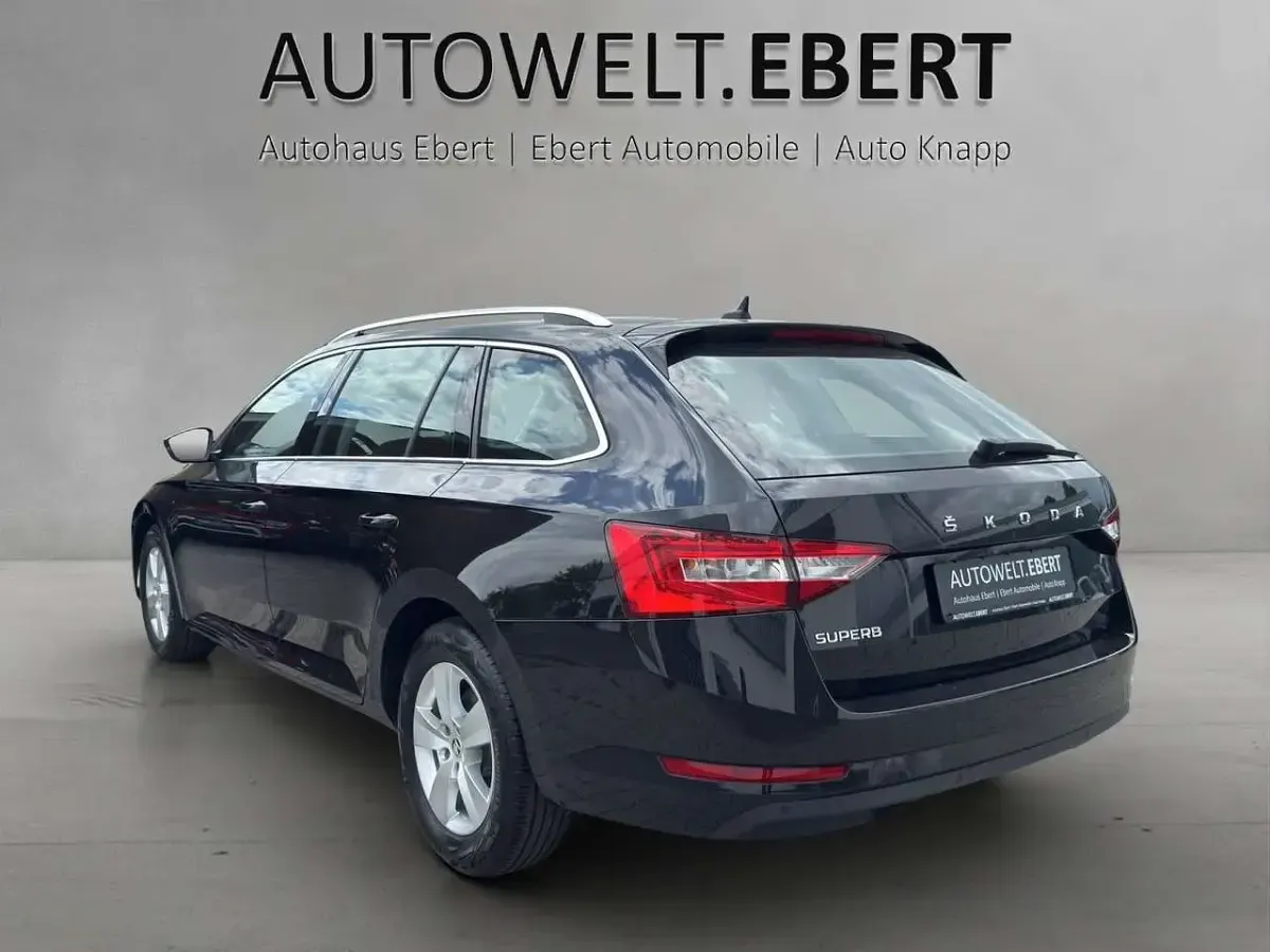 Gebraucht Skoda Superb 150 PS (110 kW) 2022 Schwarz Kombi
