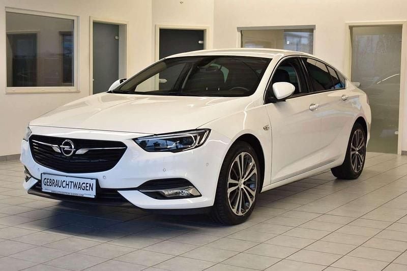 Gebraucht Opel Insignia Dynamic 165 PS (121 kW) 2017 Weiß Limousine