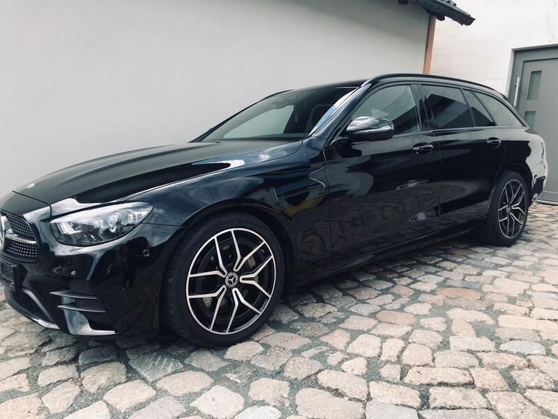 Schwarz Gebraucht 2021 Mercedes E400 AMG Kombi | 32.900 € (Superpreis) - Bild 1/4