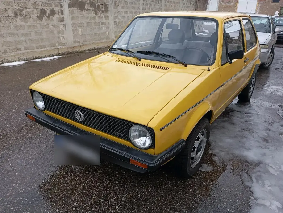 Gebraucht VW Golf 54 PS (39 kW) 2026 Gelb Coupé
