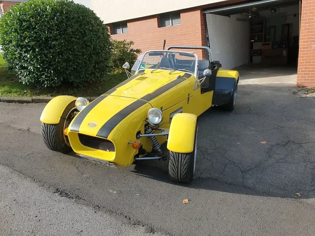 Używany Lotus Super Seven 150 KM (110 kW) 2000 Żółty Kabriolet